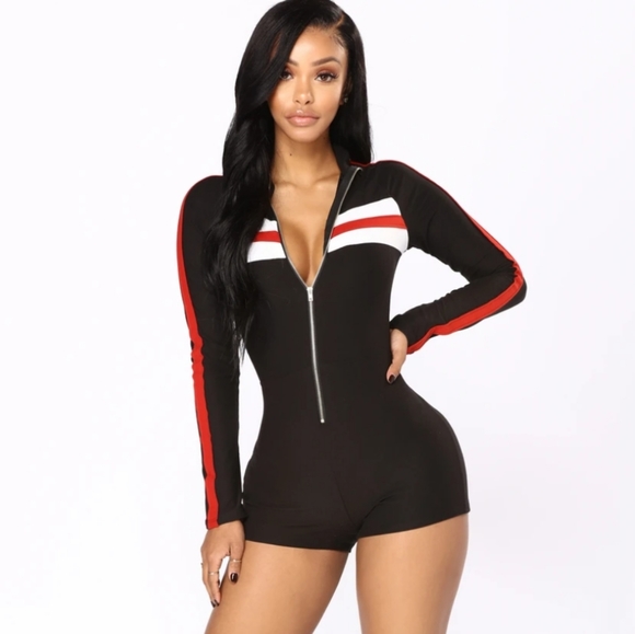 Fashion nova striped romper - Picture 1 of 3